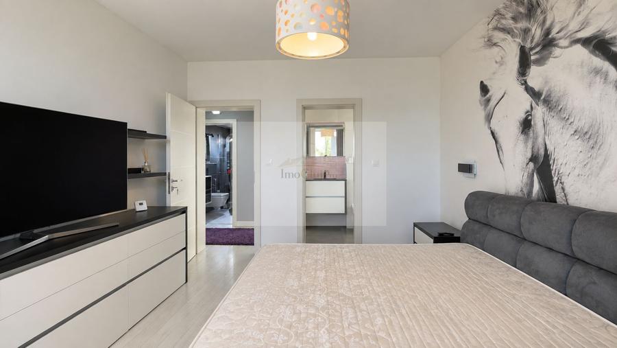 Duplex premium cu 240 mp utili, garaj, terasă și curte amenajată |