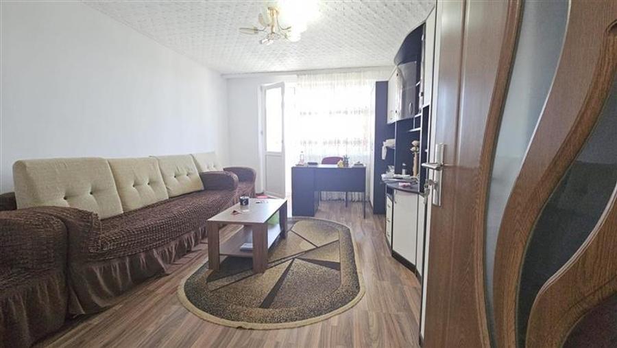 Apartament 3 decomandate, mobilat, zona Tic Tac