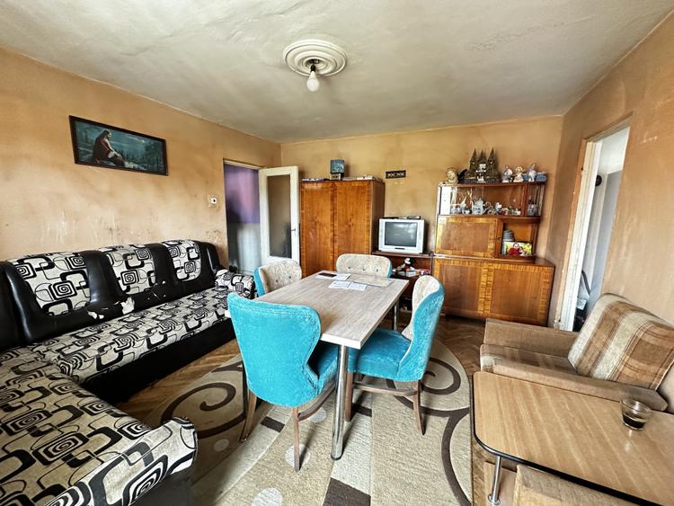 Apartament 3 Camere Vanzare CETATE Flanco Etaj 1, Nefinisat, Centrala Termopane