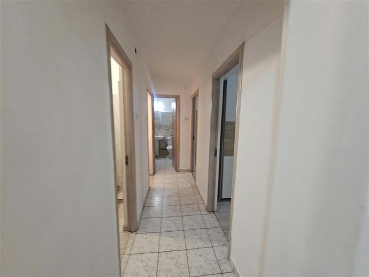 Apartament spatios, mobilat si utilat, la bulevard