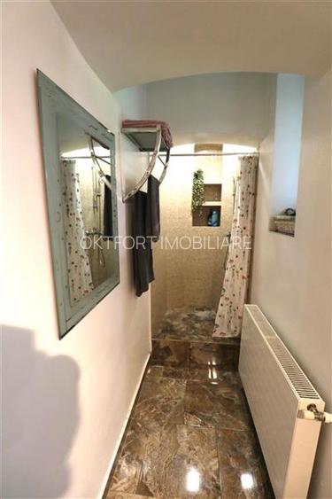 Apartament cu 2 camere,centrala proprie , ultracentral - 7