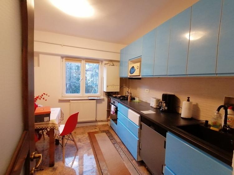 Apartament 2 camere et 1 (ACTIVITATE DE BIROU) zona Biblioteca Judeteana