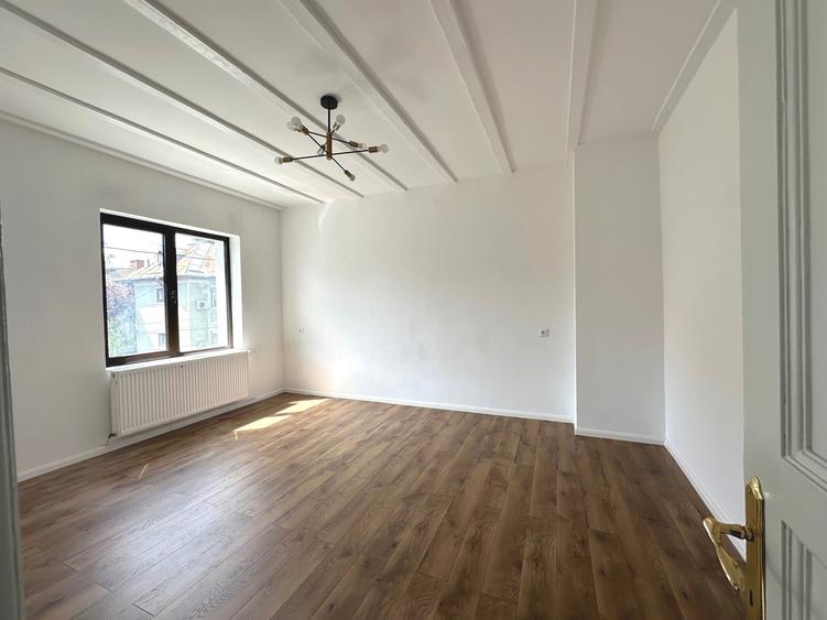 Inchiriere -Vila - Floreasca - curte