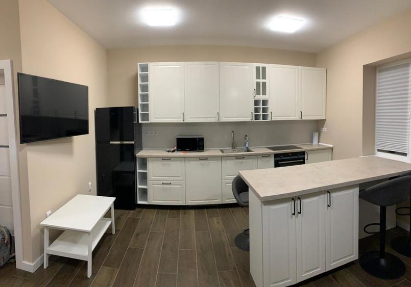 Casa de vanzare, formata din 2 apartamente, P-ta Abator