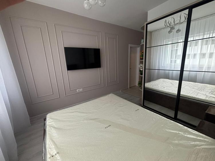 Garsoniera de inchiriat –Dotari: - TV + loc de parcare