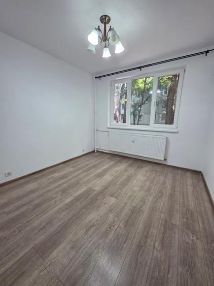 Apartament cu 3 camere de inchiriat in zona Piata Resita