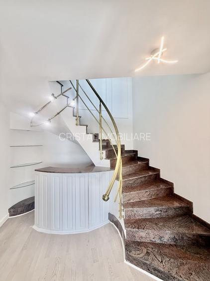 Închiriere Duplex lux 4 camere Unirii, 127mp, terasǎ, vedere Casa Poporului