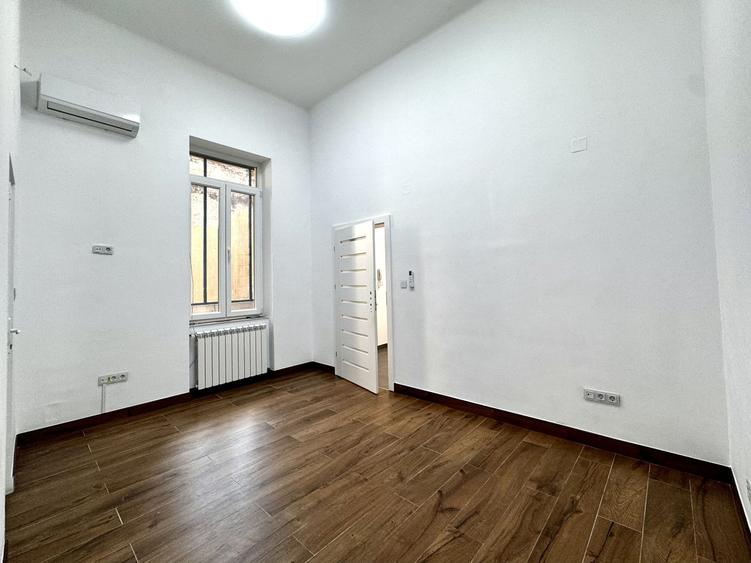 Spațiu birouri - renovat integral, etaj 1, in Piața Unirii