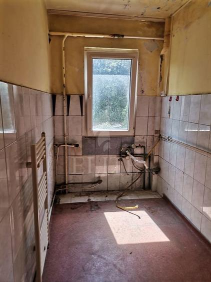 Apartament 3 camere în zona MC DONALDS