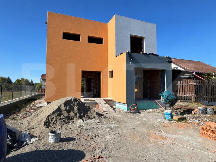 Casa individuala, 118 mp + teren de 380 mp, zona Santana de Mures