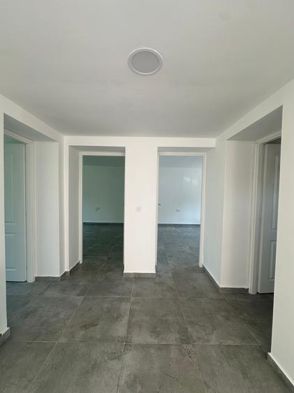 Casa P+1 - 6 camere - Palazu Mare - 290.000 euro negociabil (Cod E8+E10)