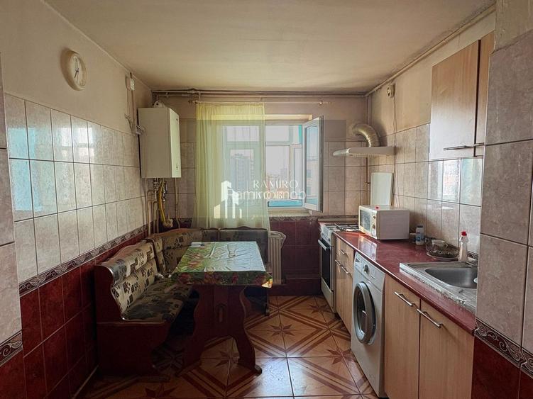 Apartament 3 camere decomandat -10 minute de metrou Aparatorii Patriei