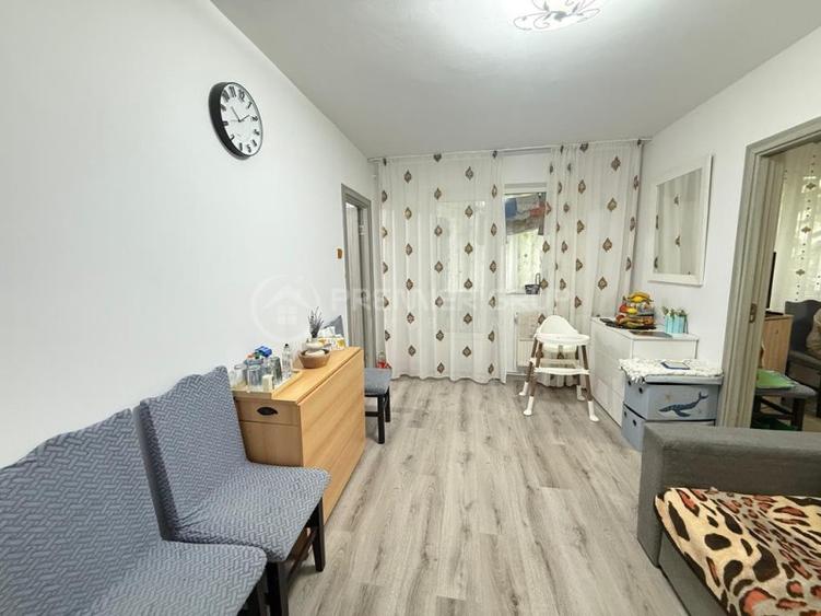 Etaj 2! Apartament 3 camere 45mp fara risc cu centrala, TATARASI