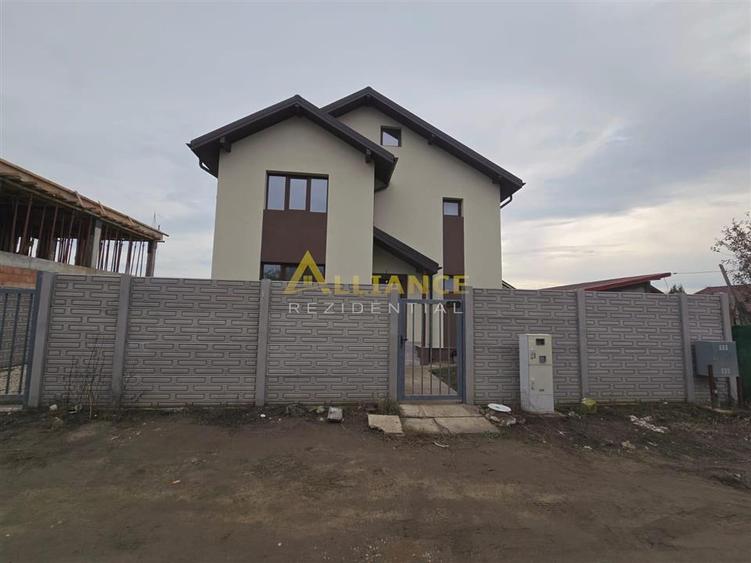 Vila individuala-4camere -2bai-pod -incalzire pardoseala-5min mers pe jos de STV