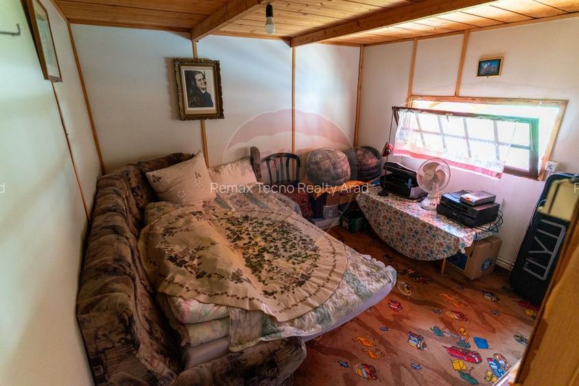 Casă  cu 10 camere in 2 corpuri de cladire (se pot vinde separat) - 25