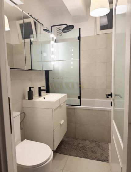 Apartament în Zona Centrală - 3 Camere | Etaj 2/3 | Mobilat și Utilat
