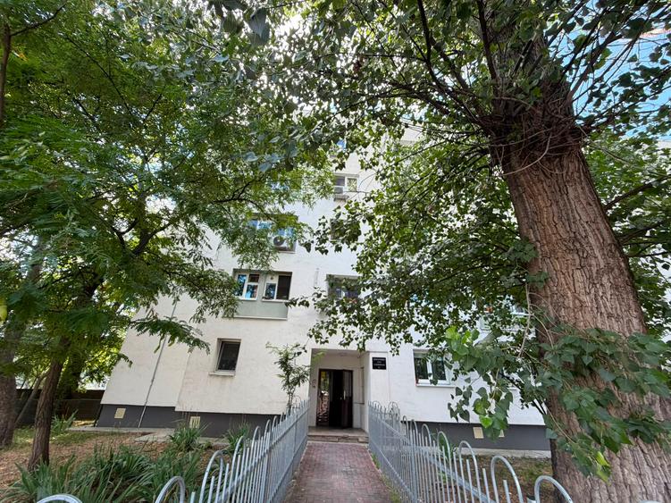 Garsoniera Dristor Fizicienilor An constructie 1980 Centrala proprie