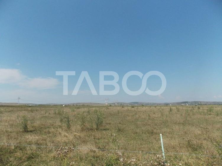 Teren extravilan 2400 mp in Mohu judetul Sibiu chiar la sosea