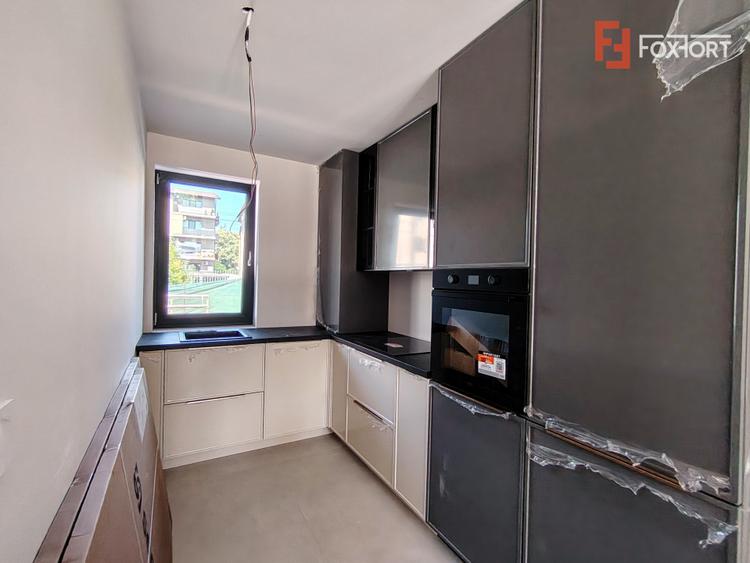 Casa individuala cu 4 camere Parter + 2 Etaje, in Giroc - V10060