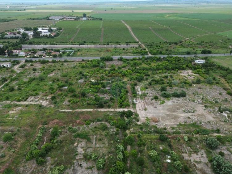 Teren intravilan 10,301mp Marasesti / DN E85