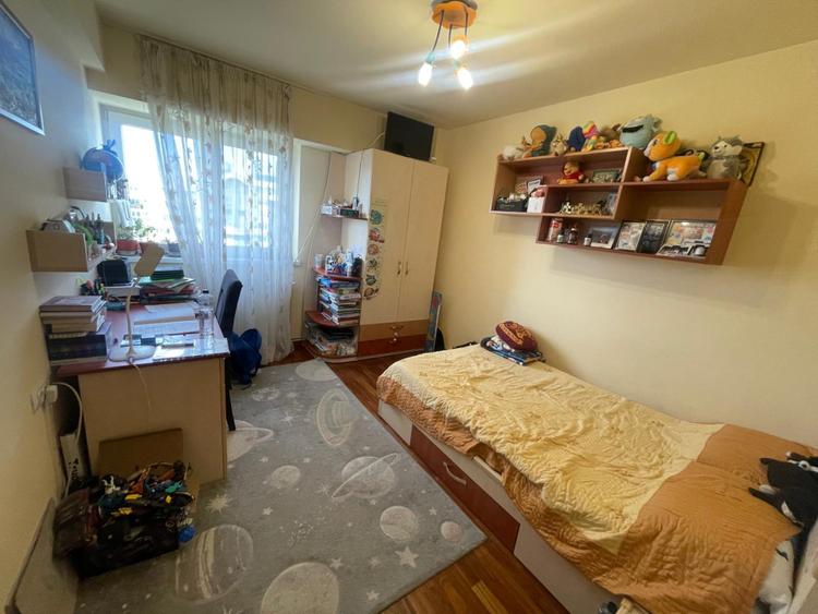 Apartament decomandat 4 camere, 97.83 mp - zona McDonald's