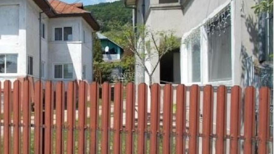 Casa 140 mp + Teren 221 mp, Bujoren - Valcea - 2