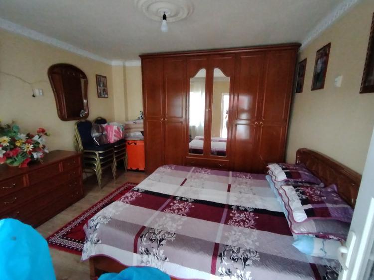 Casa de vanzare, 200 mp, zona Nicolae Romanescu