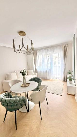 Apartament 2 camere decomandat, mobilat și utilat premium.