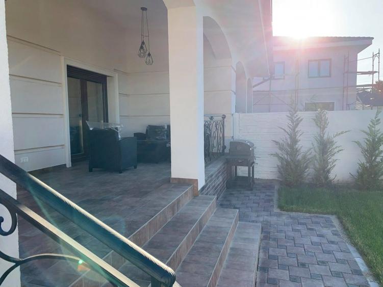 Duplex exclusivist aproape de Continental