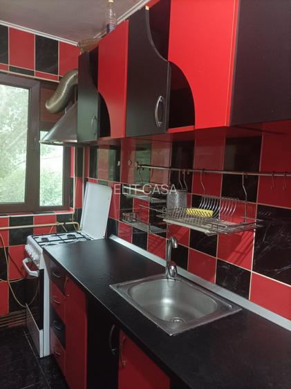 Apartament cu 2 camere, etajul 3/4, zona Alexandru Cel Bun - 2