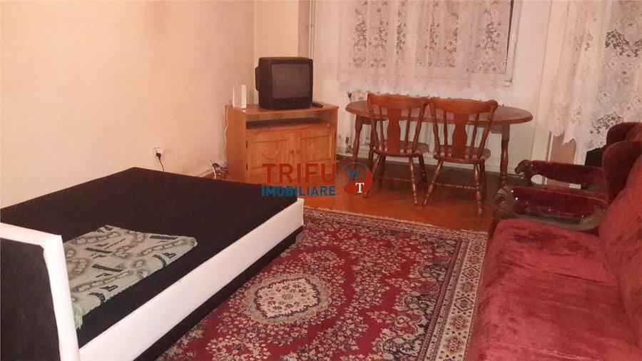 Apartament 3 camere de inchiriat zona Cetate