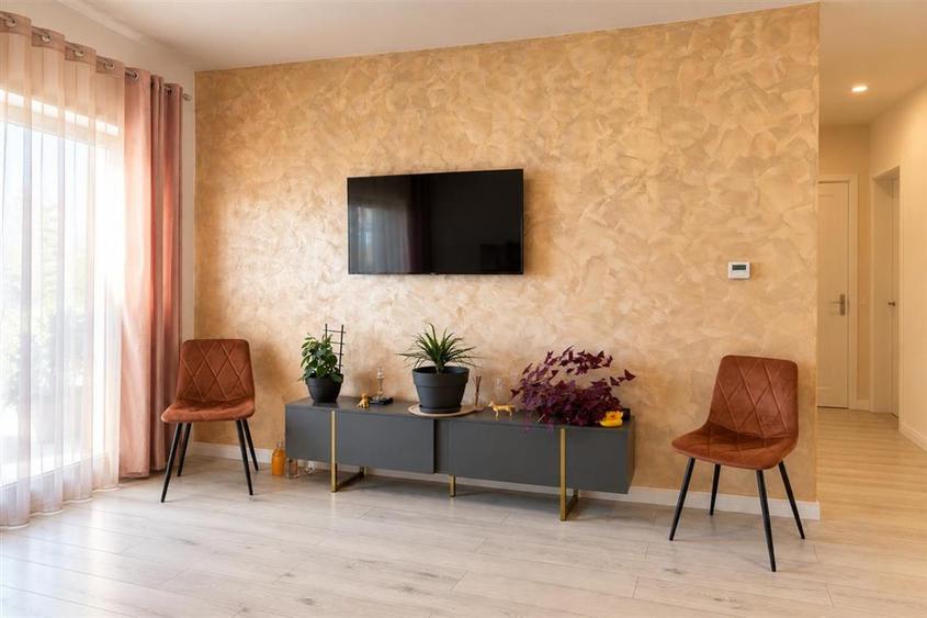 Apartament 3 camere decomandat balcon parcare zona Arhitectilor