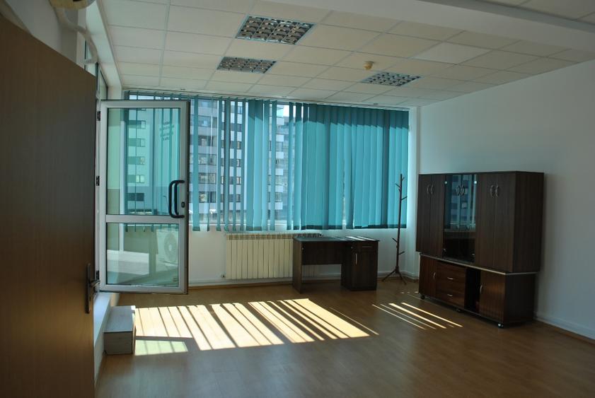 Spațiu birouri 2 încăperi + terasă, 80 mp - Metrou Mihai Bravu