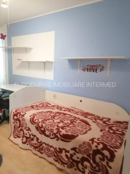Apartament 3 camere decomandat de inchiriat zona Far - 8