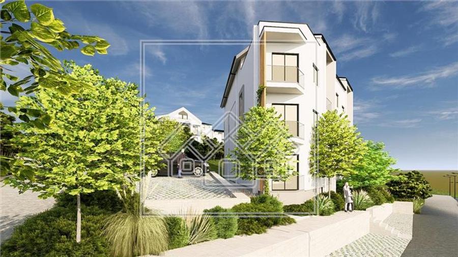 Penthouse cu 4 camere, 2 bai si balcon - intabulat, la cheie