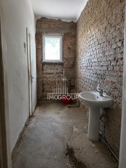 UNIC! Apartament in vila,pe doua niveluri,  450 mp teren  in zona Centrala