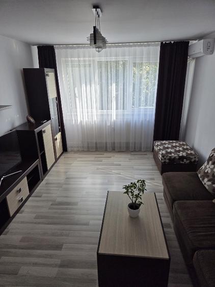 3 camere decomandate | 65 mp | Renovare completă | Parcare | 7 min metrou