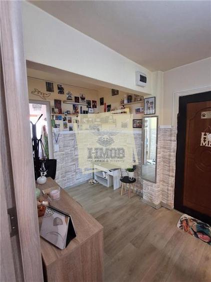 Apartament decomandat 3 camere et 2 cu 2 balcoane Valea Aurie