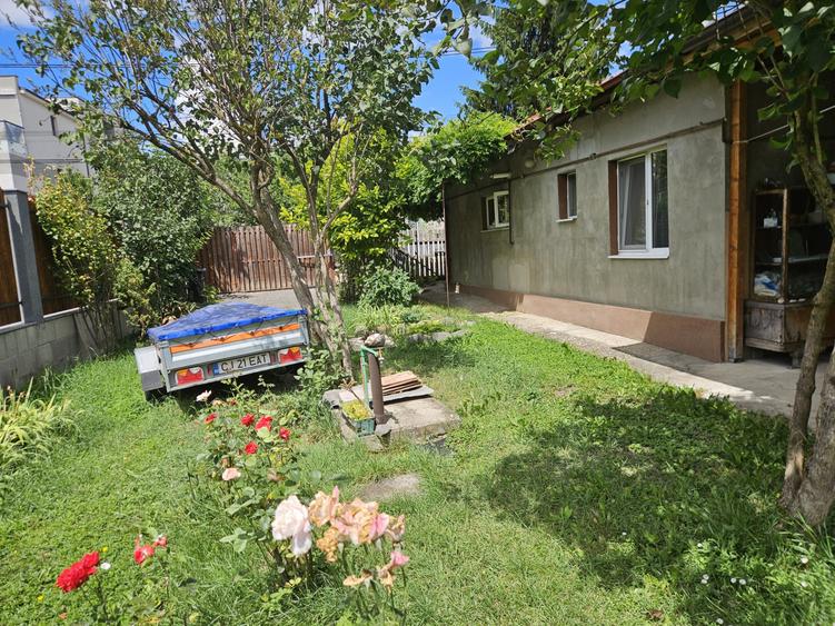 Casa Intre Lacuri, teren 321 mp, cu potential mare!