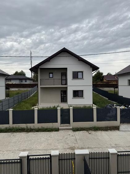 Case Individuale în Valea Lupului-Iași! 4 dormitoare! Placă de beton! Comision 0