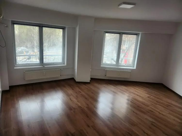 Apartament pentru firma 2 camere | 54 mp | Etaj 1 | Nemobilat |