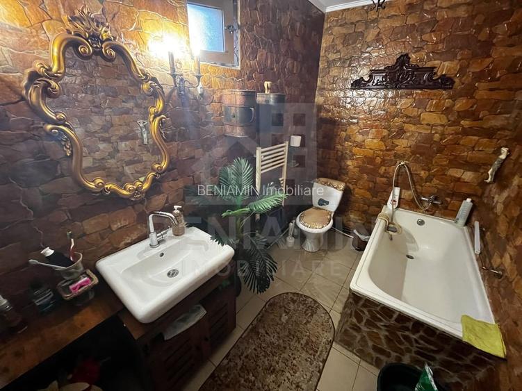 Casa Deosebita 3Camere 3Bai 1460mp Teren Garaj Piscina Bariera Valcii