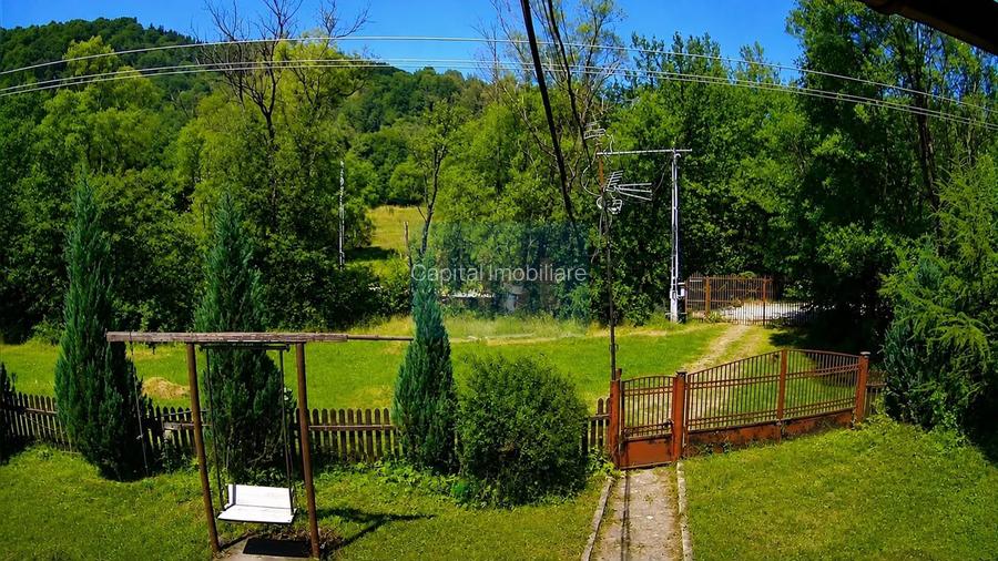 Vilă exclusivă cu ciubăr la munte Teren 8573 mp Cabană 136 mp  Vama - 3