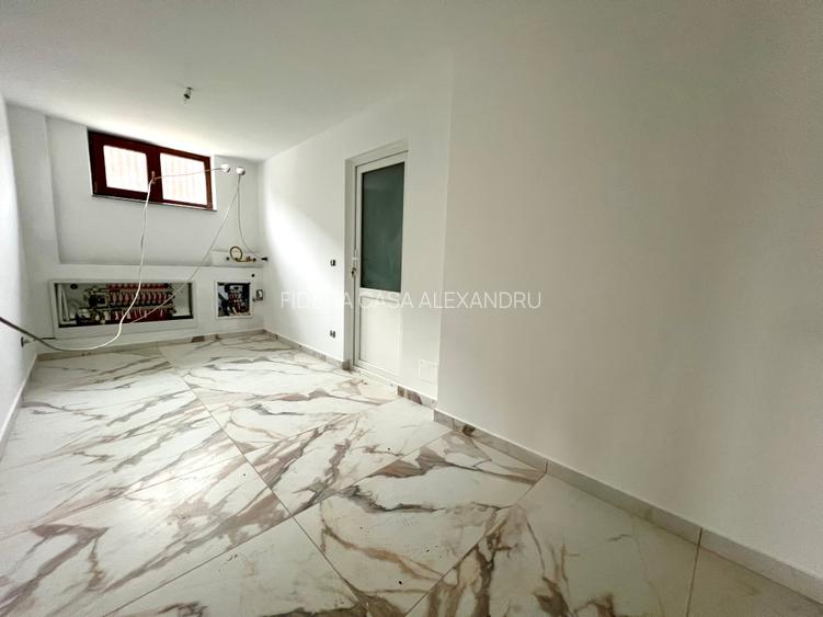 Vila cu 6 camere de vanzare in Ciurbesti