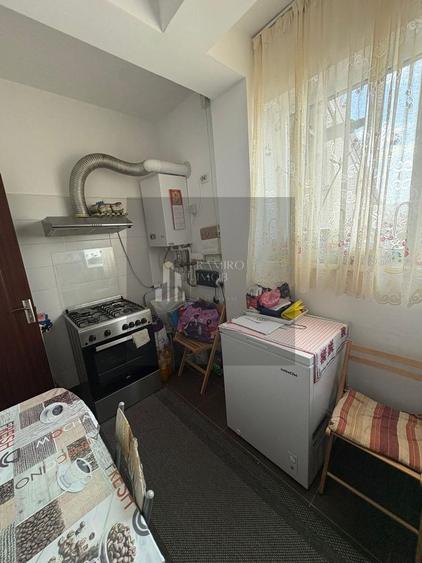 Apartament 3 camere, decomandat, zona Metalurgiei/Postalionului