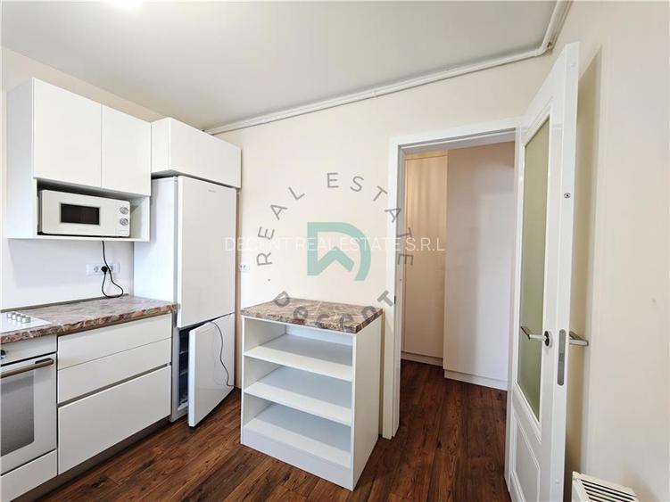 Apartament 3 camere de vanzare, Centru Civic