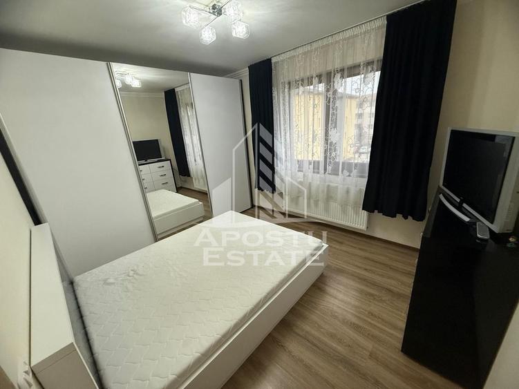 Apartament cu 3 camere, Bucatarie inchisa, Centrala, Timis, Giroc
