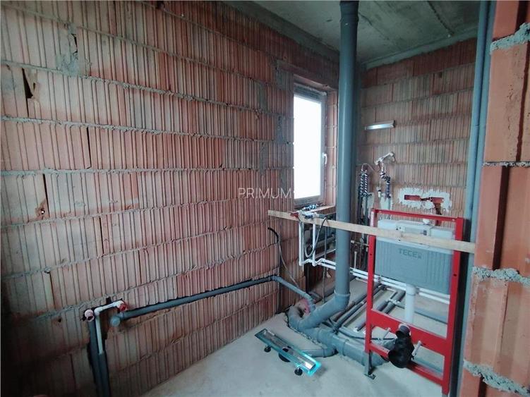 DUPLEX SPATIOS - ASFALT - POSIBILITATE CARPORT - 9