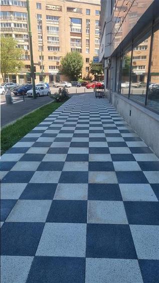 Spatiu comercial versatil in Centrul Civic