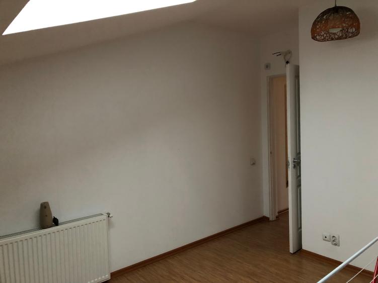 Apartament 3 camere tip duplex, cu centrală proprie, în zona Dristor